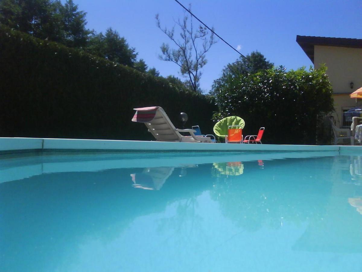 Maison/Gîte familial dans le Jura à 200m du lac avec piscine privée Marigny  Extérieur photo