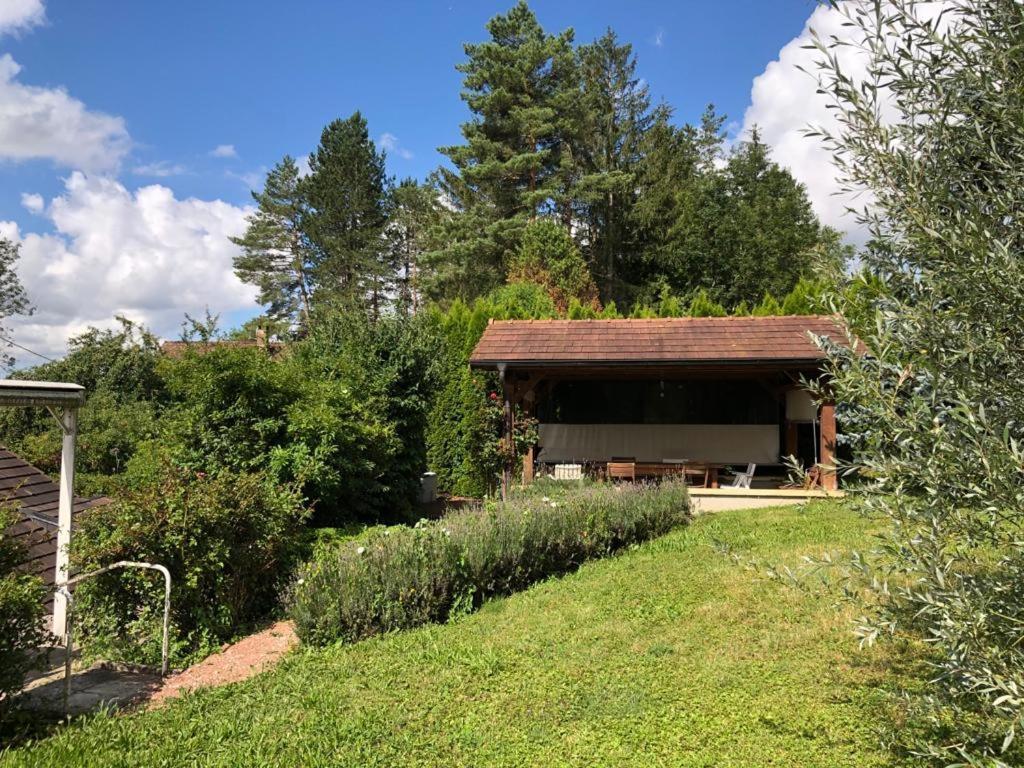 Maison/Gîte familial dans le Jura à 200m du lac avec piscine privée Marigny  Extérieur photo