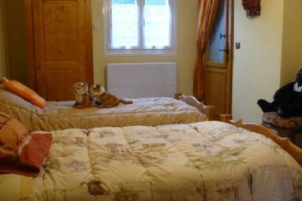Maison/Gîte familial dans le Jura à 200m du lac avec piscine privée Marigny  Extérieur photo
